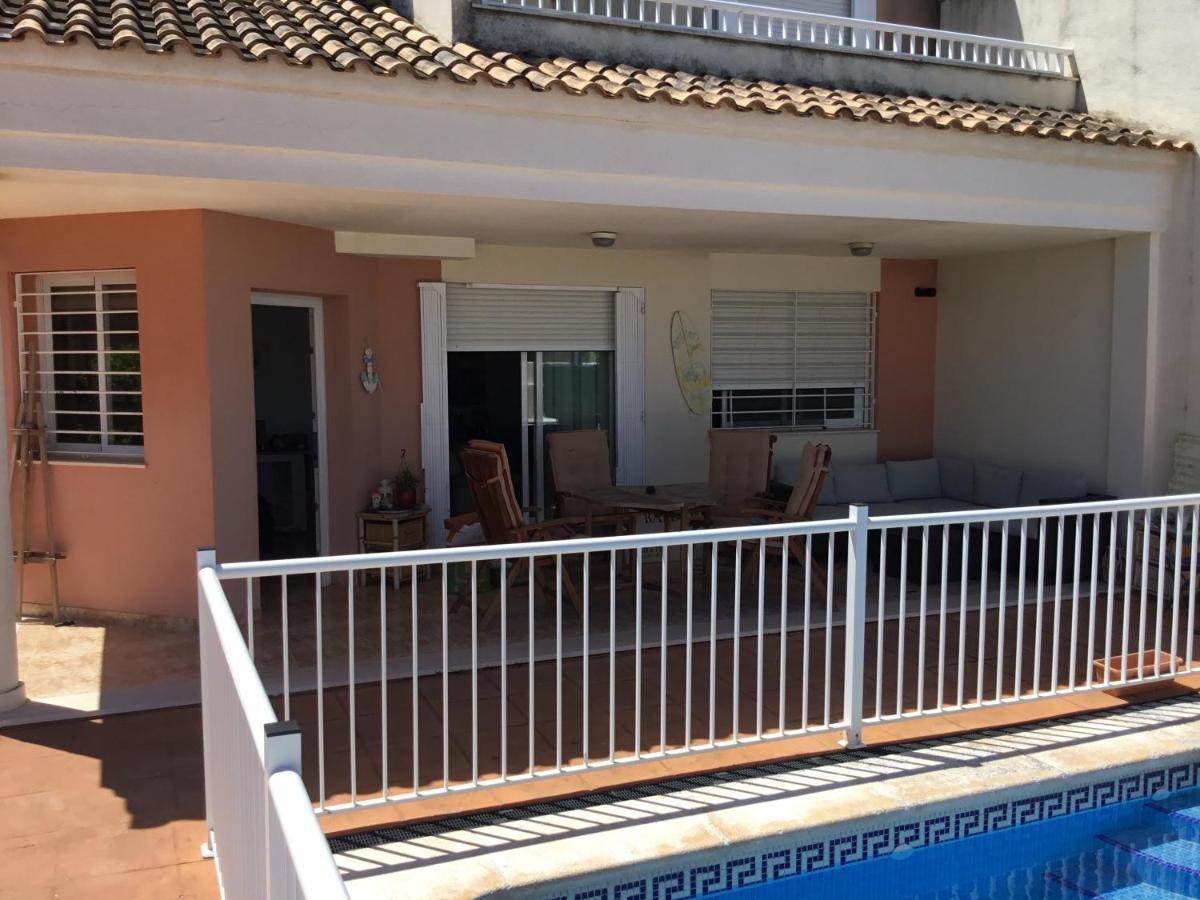 Ferienhaus 4 Bed House, Private Pool Near